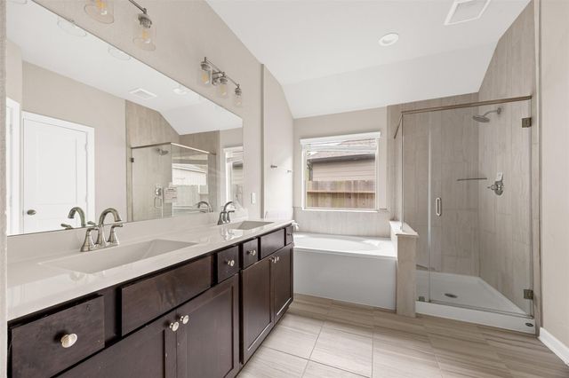 8510 Amber Bend Drive, Baytown, TX 77521