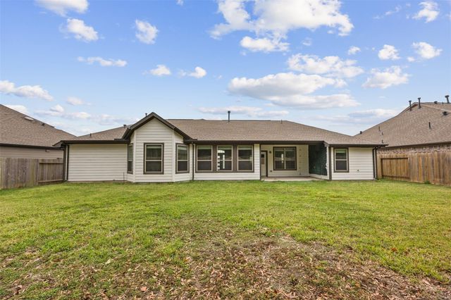 8510 Amber Bend Drive, Baytown, TX 77521