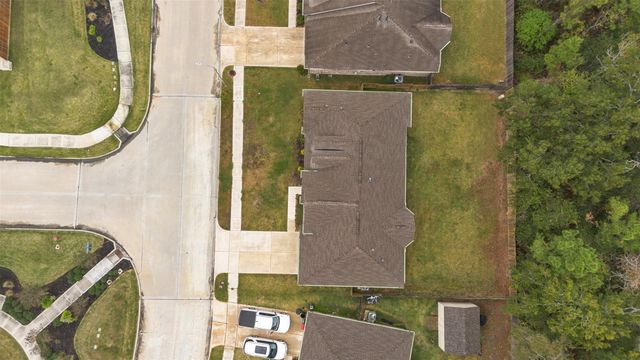 8510 Amber Bend Drive, Baytown, TX 77521