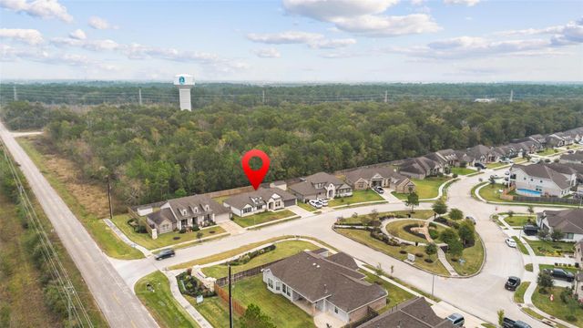 8510 Amber Bend Drive, Baytown, TX 77521