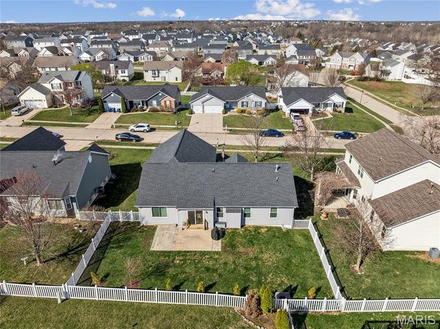 166 Old Williamsburg Parkway, Wentzville, MO 63385