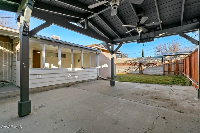 1149 W Avenue H11, Lancaster, CA 93534