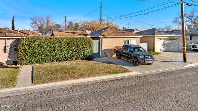1149 W Avenue H11, Lancaster, CA 93534