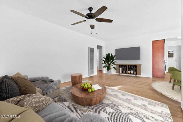 1149 W Avenue H11, Lancaster, CA 93534