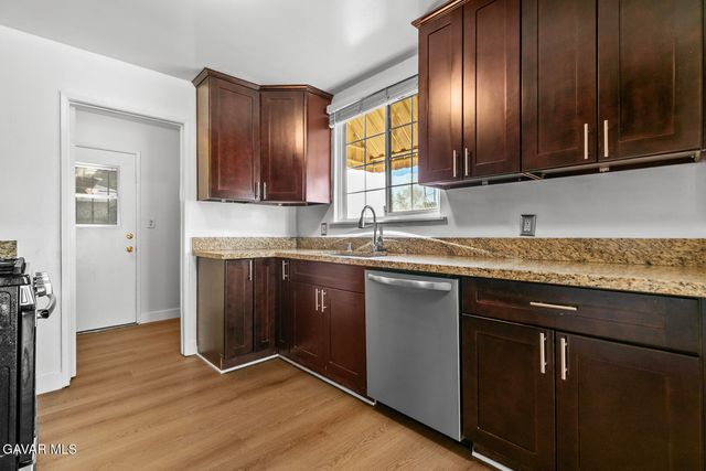 1149 W Avenue H11, Lancaster, CA 93534