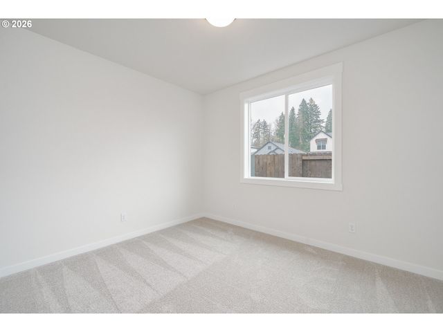 2329 E WOLFPACK St, La Center, WA 98629