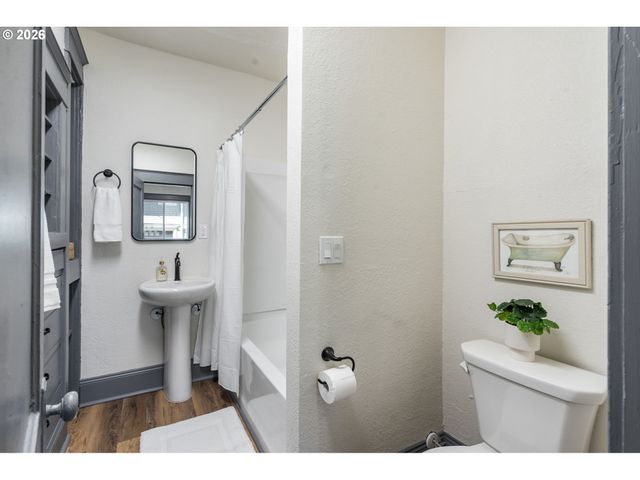 804 Se Cesar E Chavez Blvd 13, Portland, OR 97214