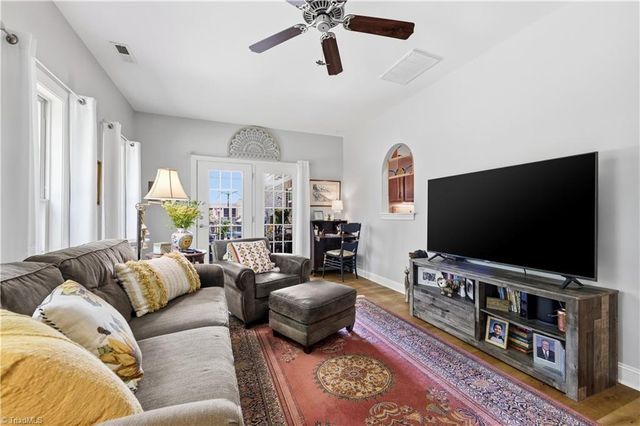 5424 GGO Drive, Greensboro, NC 27406