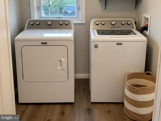 2047 WALNUT ST, Holmes, PA 19043