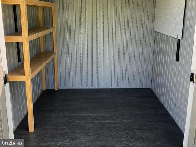 2047 WALNUT ST, Holmes, PA 19043