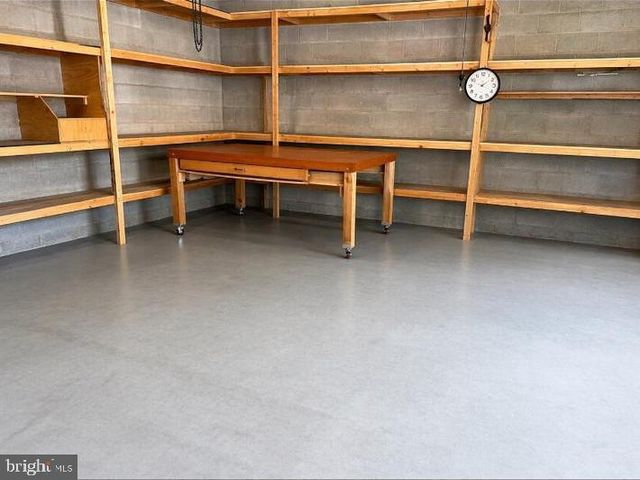 2047 WALNUT ST, Holmes, PA 19043