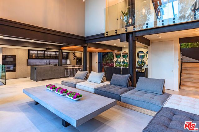 1509 Amalfi Drive, Pacific Palisades (los Angeles), CA 90272