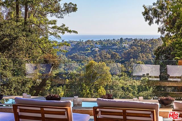 1509 Amalfi Drive, Pacific Palisades (los Angeles), CA 90272