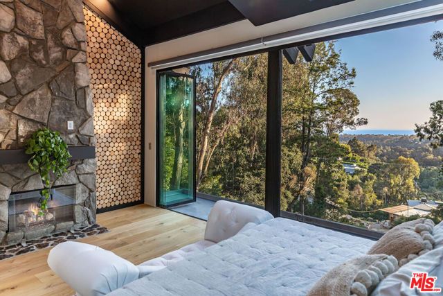 1509 Amalfi Drive, Pacific Palisades (los Angeles), CA 90272