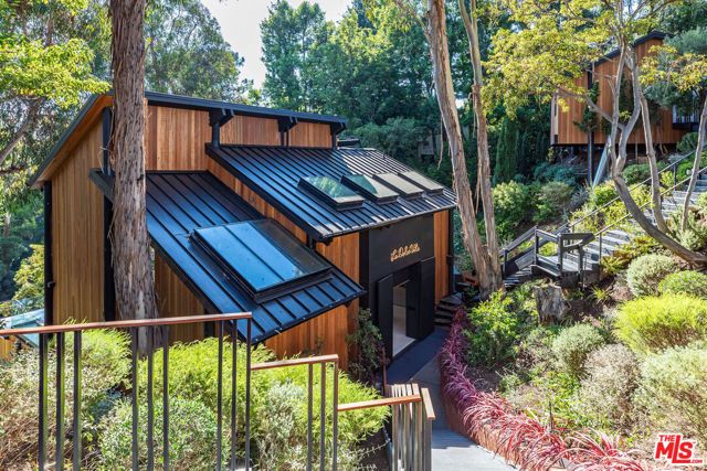 1509 Amalfi Drive, Pacific Palisades (los Angeles), CA 90272