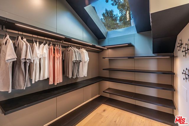 1509 Amalfi Drive, Pacific Palisades (los Angeles), CA 90272