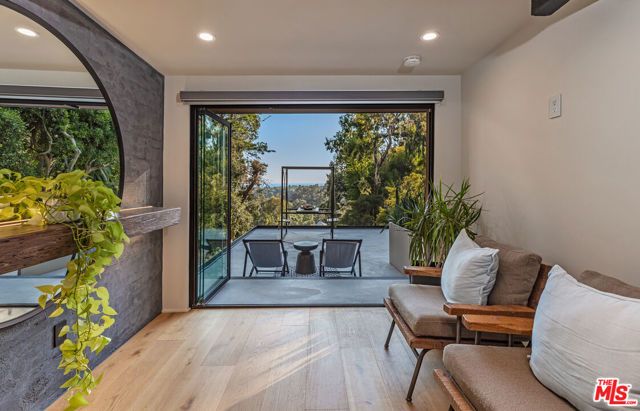 1509 Amalfi Drive, Pacific Palisades (los Angeles), CA 90272