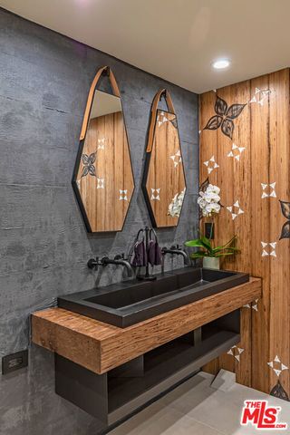 1509 Amalfi Drive, Pacific Palisades (los Angeles), CA 90272