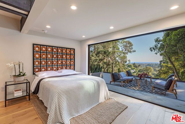 1509 Amalfi Drive, Pacific Palisades (los Angeles), CA 90272