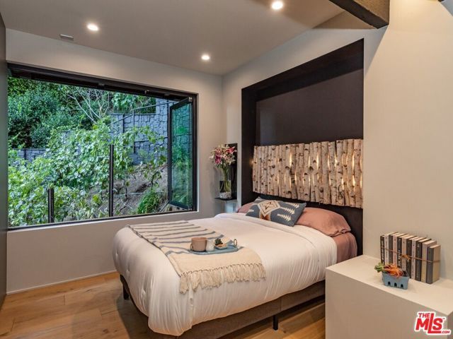 1509 Amalfi Drive, Pacific Palisades (los Angeles), CA 90272