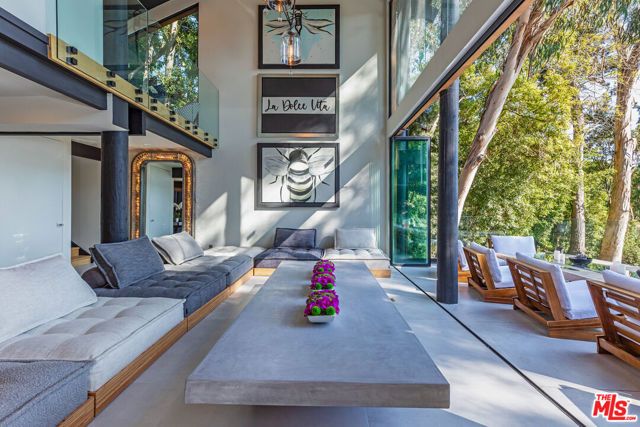 1509 Amalfi Drive, Pacific Palisades (los Angeles), CA 90272