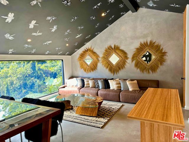 1509 Amalfi Drive, Pacific Palisades (los Angeles), CA 90272