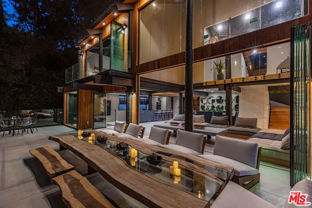 1509 Amalfi Drive, Pacific Palisades (los Angeles), CA 90272