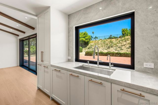 2260 Calle Tiara, La Jolla, CA 92037
