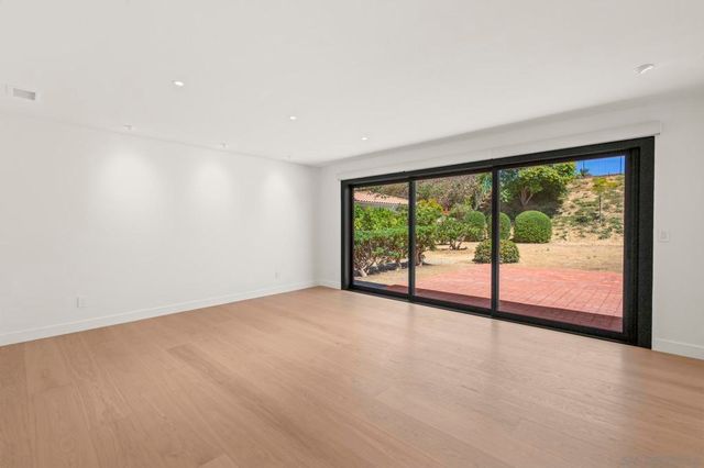 2260 Calle Tiara, La Jolla, CA 92037