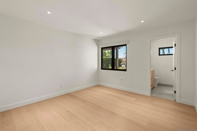 2260 Calle Tiara, La Jolla, CA 92037