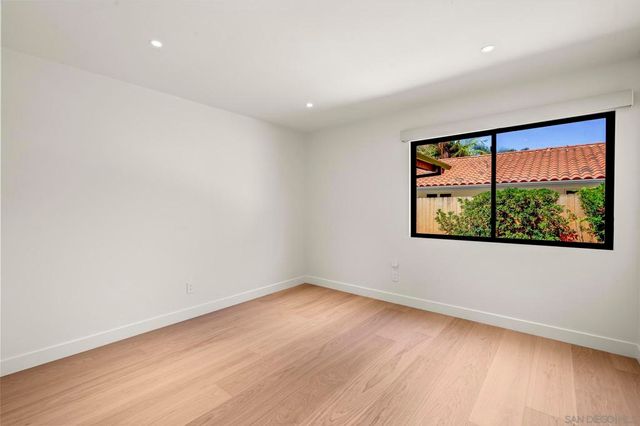 2260 Calle Tiara, La Jolla, CA 92037