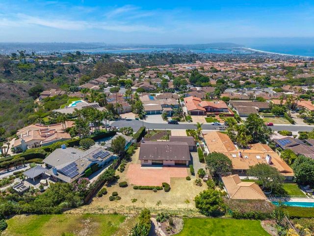 2260 Calle Tiara, La Jolla, CA 92037