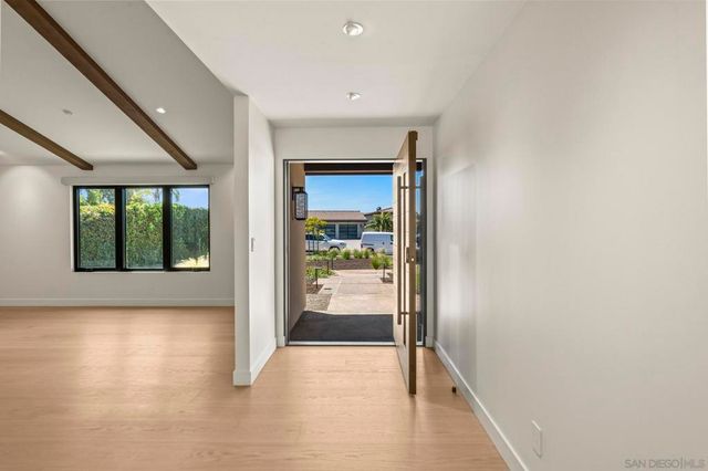 2260 Calle Tiara, La Jolla, CA 92037