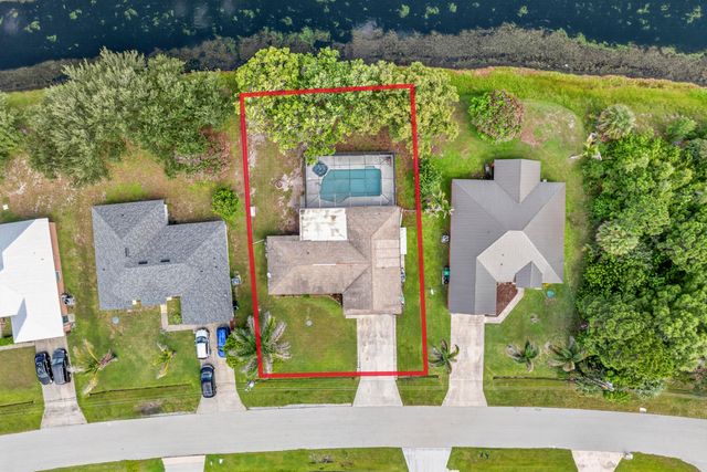 2081 SE SOUTH BUTTONWOOD Drive, Port St. Lucie, Port St Lucie, FL 34952