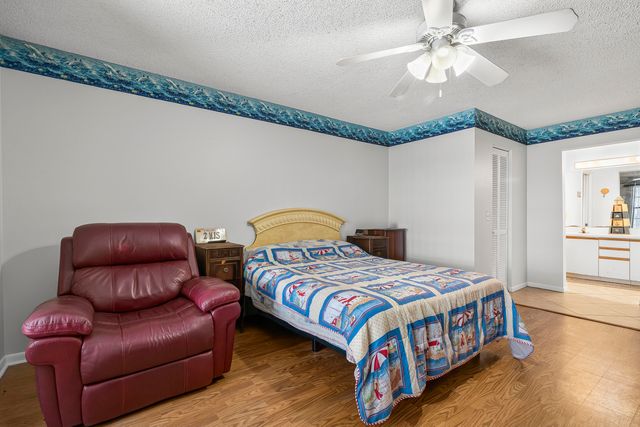2081 SE SOUTH BUTTONWOOD Drive, Port St. Lucie, Port St Lucie, FL 34952