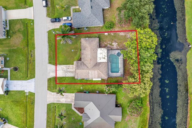 2081 SE SOUTH BUTTONWOOD Drive, Port St. Lucie, Port St Lucie, FL 34952