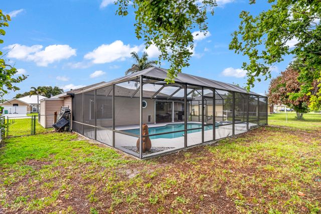 2081 SE SOUTH BUTTONWOOD Drive, Port St. Lucie, Port St Lucie, FL 34952