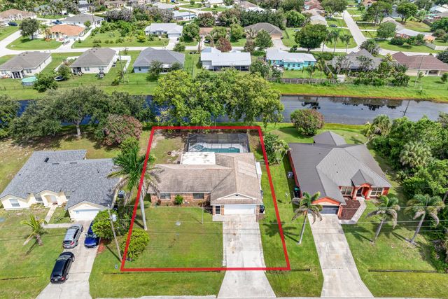 2081 SE SOUTH BUTTONWOOD Drive, Port St. Lucie, Port St Lucie, FL 34952