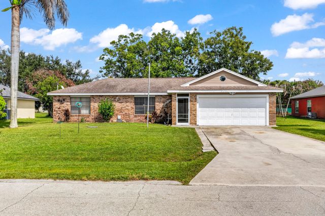2081 SE SOUTH BUTTONWOOD Drive, Port St. Lucie, Port St Lucie, FL 34952