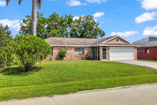 2081 SE SOUTH BUTTONWOOD Drive, Port St. Lucie, Port St Lucie, FL 34952