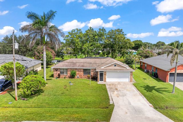 2081 SE SOUTH BUTTONWOOD Drive, Port St. Lucie, Port St Lucie, FL 34952