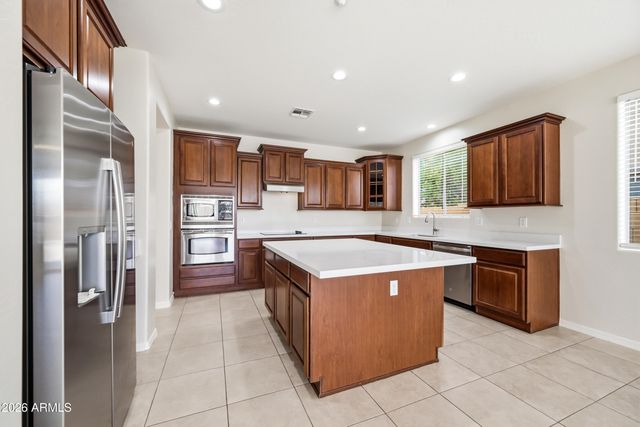 9114 W WHITE FEATHER Lane, Peoria, AZ 85383