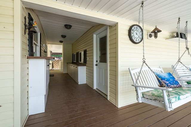 327 Chatuge Village Circle, Hayesville, NC 28904
