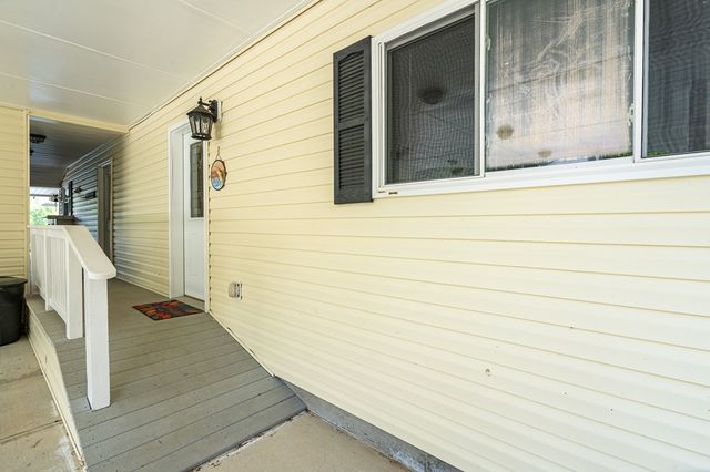 327 Chatuge Village Circle, Hayesville, NC 28904