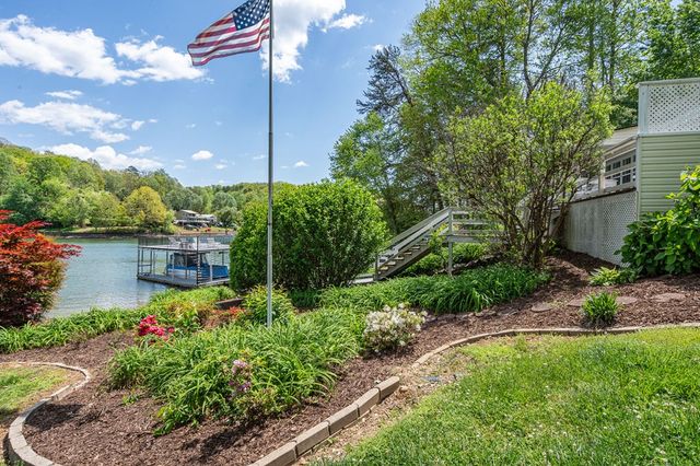 327 Chatuge Village Circle, Hayesville, NC 28904