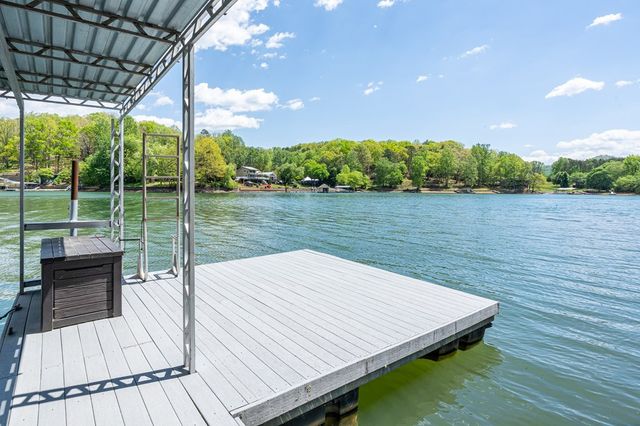 327 Chatuge Village Circle, Hayesville, NC 28904