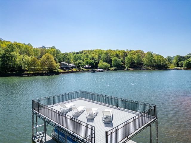 327 Chatuge Village Circle, Hayesville, NC 28904