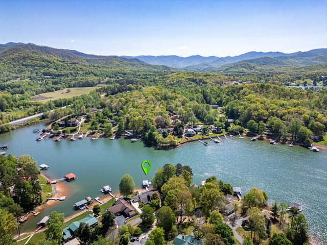 327 Chatuge Village Circle, Hayesville, NC 28904