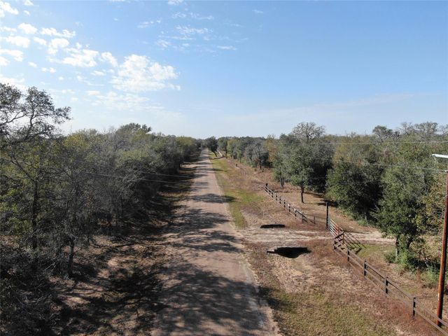 1044 Reeves Road, Garwood, TX 77442