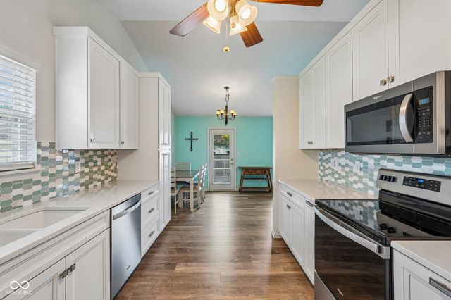 872 Franklin Lakes Boulevard, Franklin, IN 46131